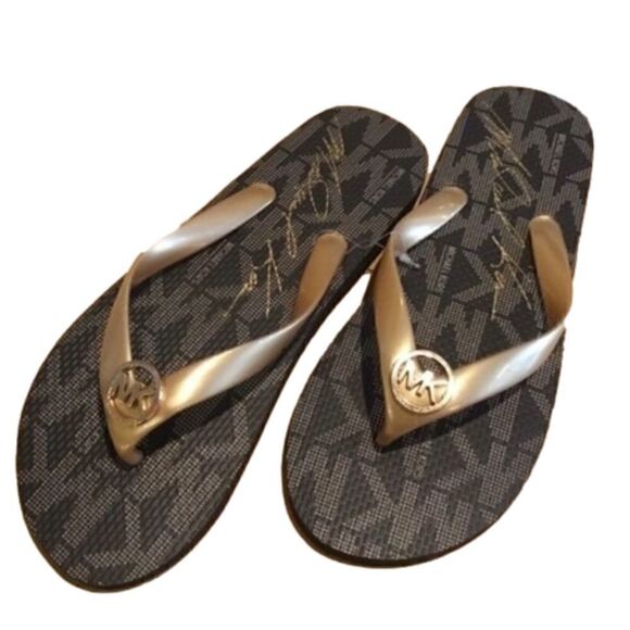 MICHAEL KORS FLATS SIZE 10 - Picture 1 of 5